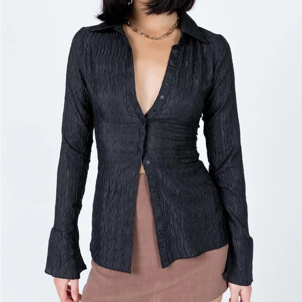 princess polly chrisley shirt in black (size 0) NWT